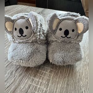 Ugg baby slippers size 0/1